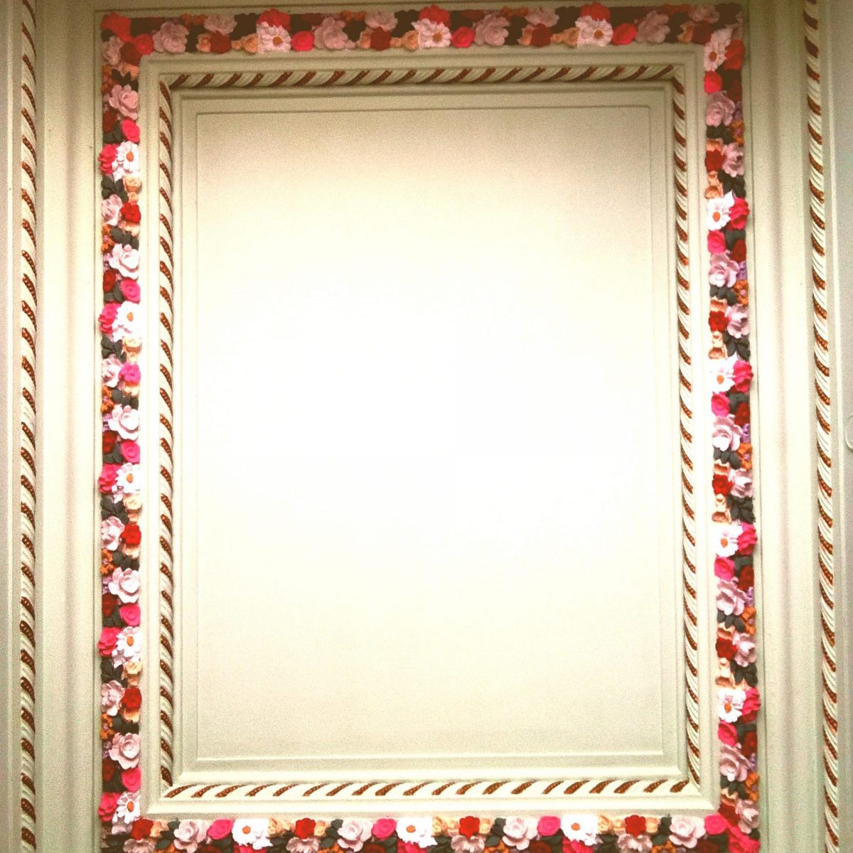 Decoração Floral em Gesso LP001Flores (2020 x 100 x 60 mm)